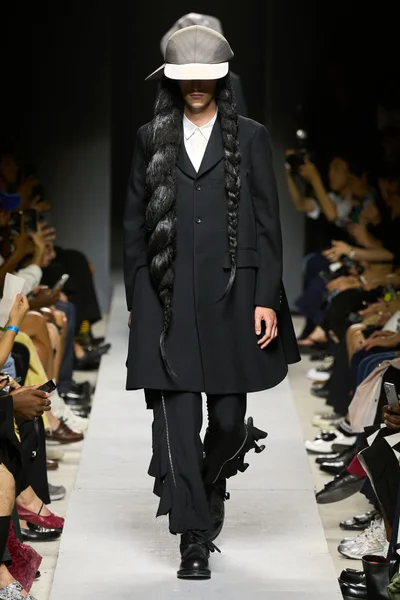 Look 7